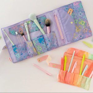 Organizer Extraordinaire! - Full Bloom